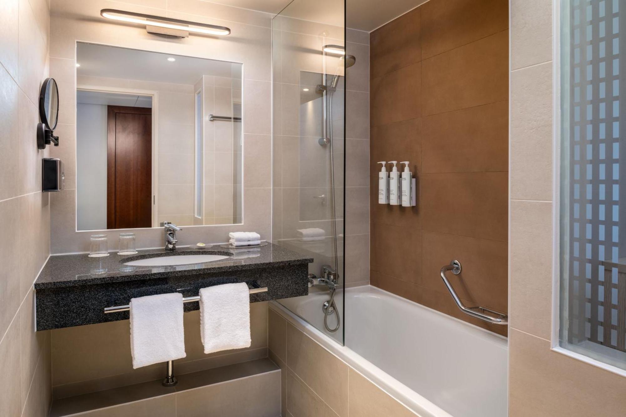 Hotel Courtyard By Marriott Paris La Defense West - Colombes Bois-Colombes Exterior foto